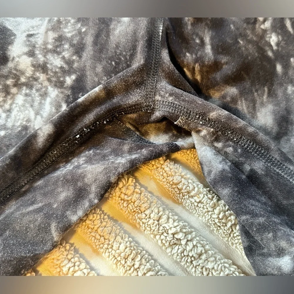 All In Motion Tie-Dye Leggings